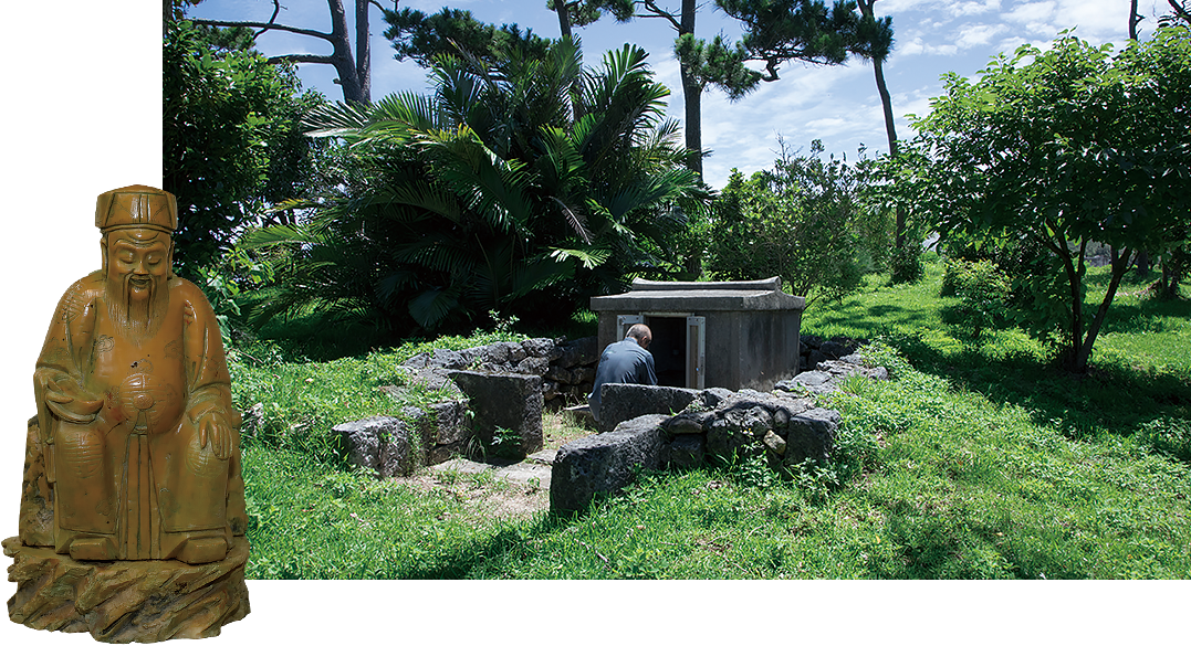 村指定有形文化雕刻財產 土帝君3尊（諸見） 土帝君3尊（勢理客） 写真